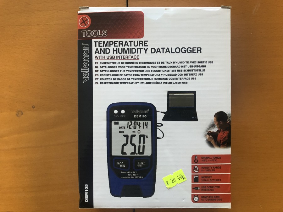 Temperature and humidity data logger dem105