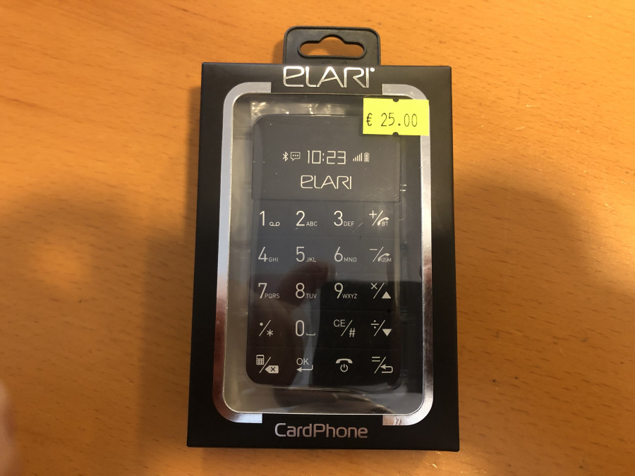 ELARI Cardphone