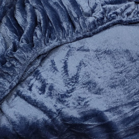 Pliušinė paklodė su guma (Tamsiai mėlynos spalvos)