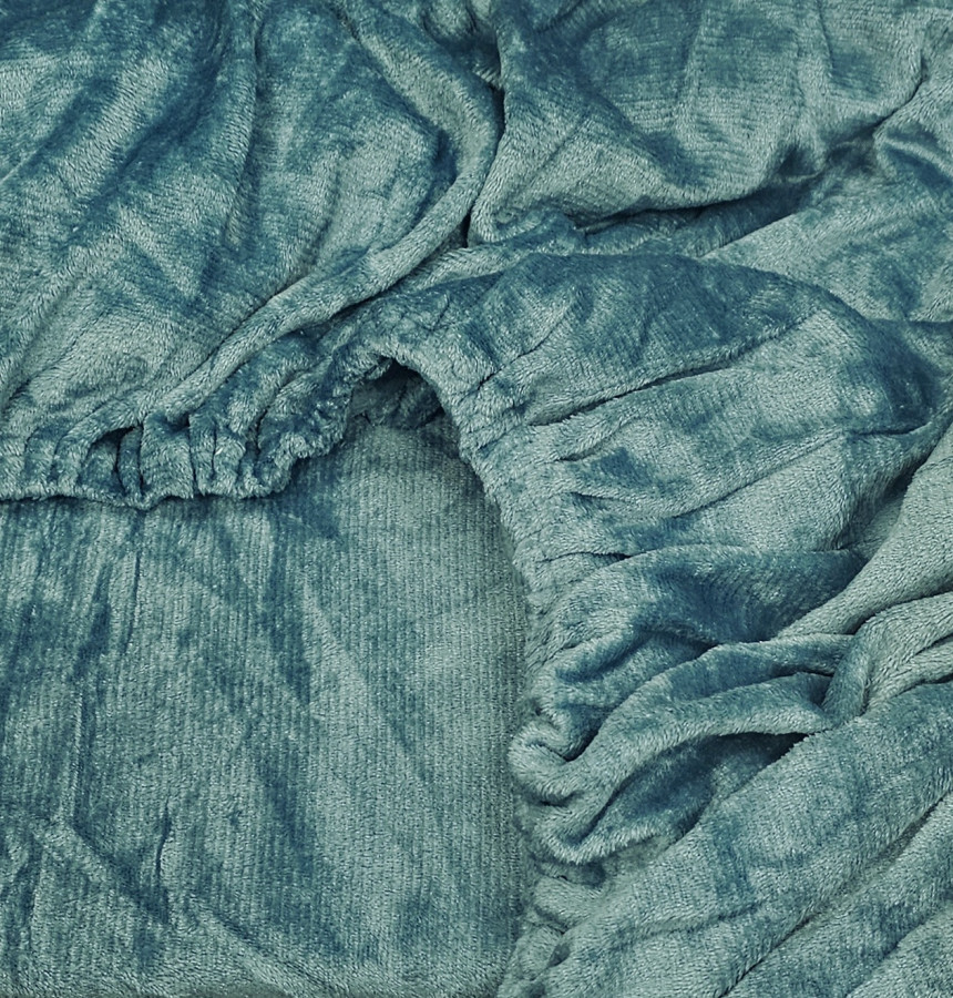 Pliušinė paklodė su guma (mėlynai smaragdinės spalvos)