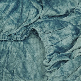 Pliušinė paklodė su guma (mėlynai smaragdinės spalvos)
