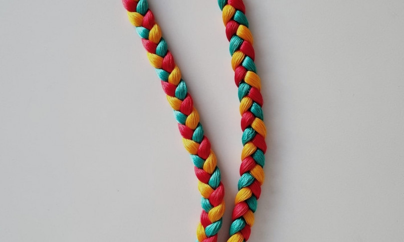 Apsauganti Nrisimha virvelė (didelė, kelių spalvų)