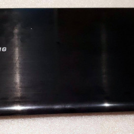 Samsung NP350E5C (Ekrano dangtis)