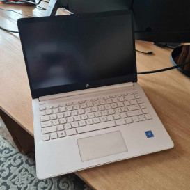 HP Laptop 14s-dq0003no veikia
