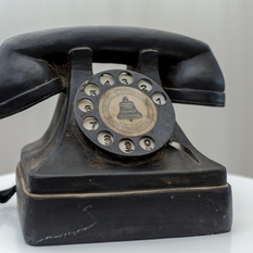 Dekoratyvinis  juodas telefonas (D-11)